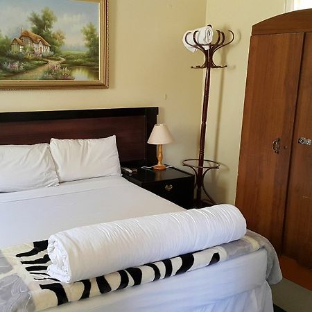 Planet Lodge 1 Gaborone Eksteriør billede